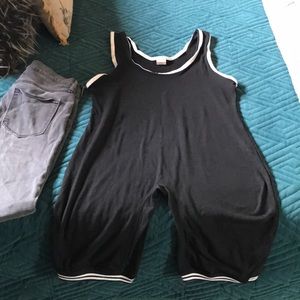 Tee shirt material singlet never worn
